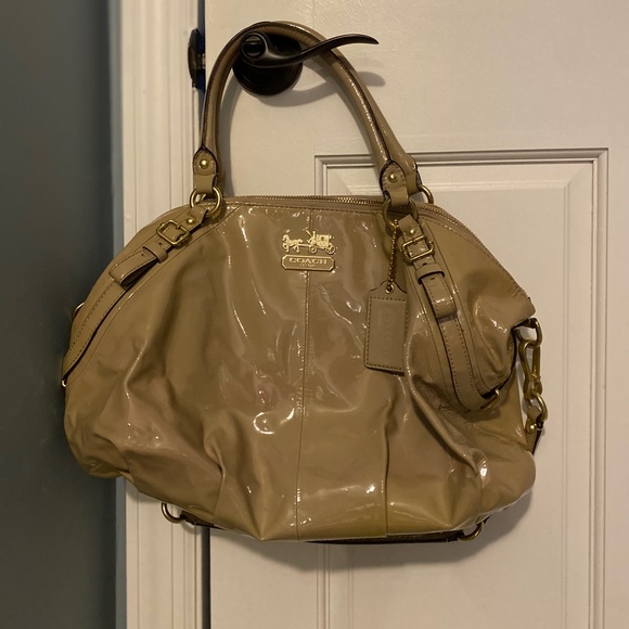 Tan Coach Shoulder Bag - Picture 1 of 3